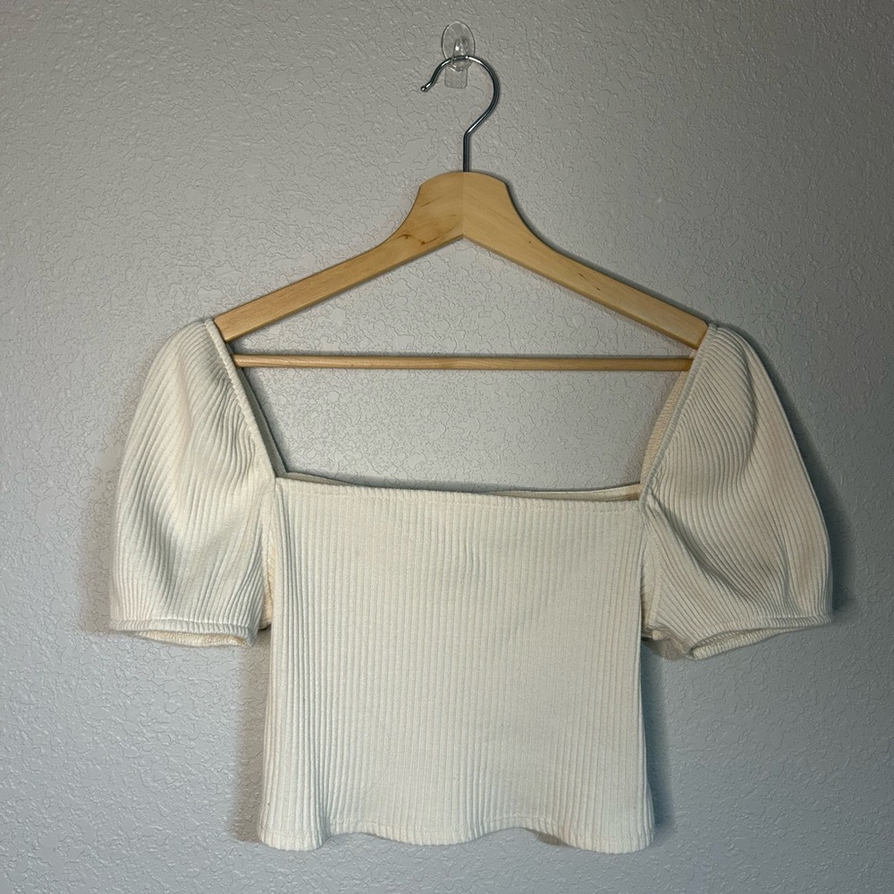 H&M Puffy Sleeve Crop Top